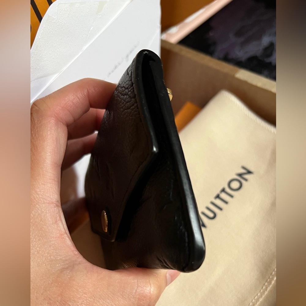 Sold Louis Vuitton Cles Empreinte Leather - Picture 3 of 13